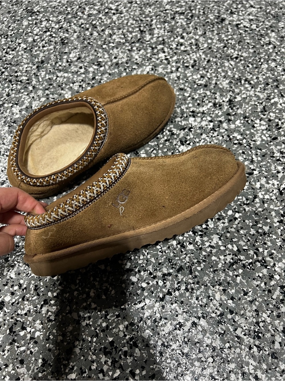 Ugg kids slip-on slipper